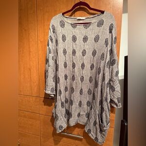 Cut Loose crinkle fabric tunic